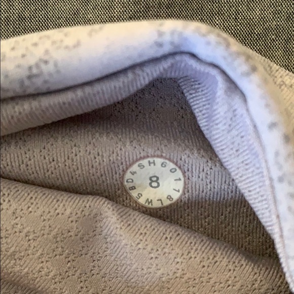 Lululemon Breezy Dot crops - Picture 4 of 4